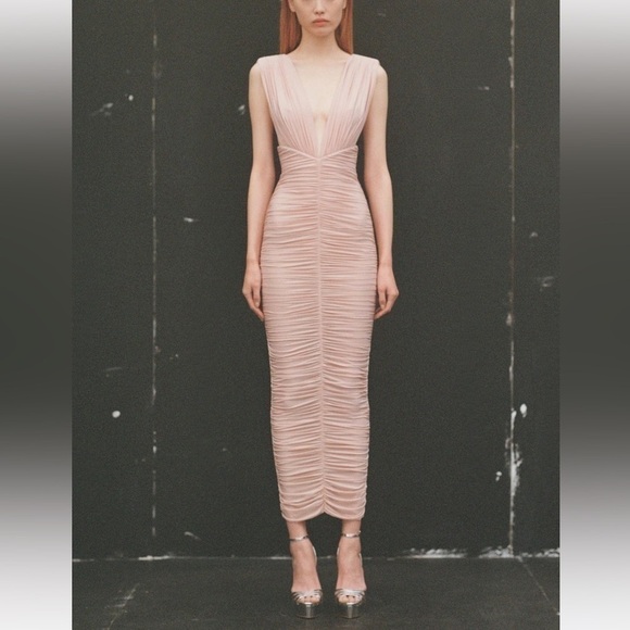 Alex Perry Dresses & Skirts - Alex Perry Chance Ruched MIDI Dress
